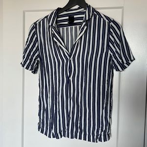Mens Blue and White Striped Short Sleeve Button Down